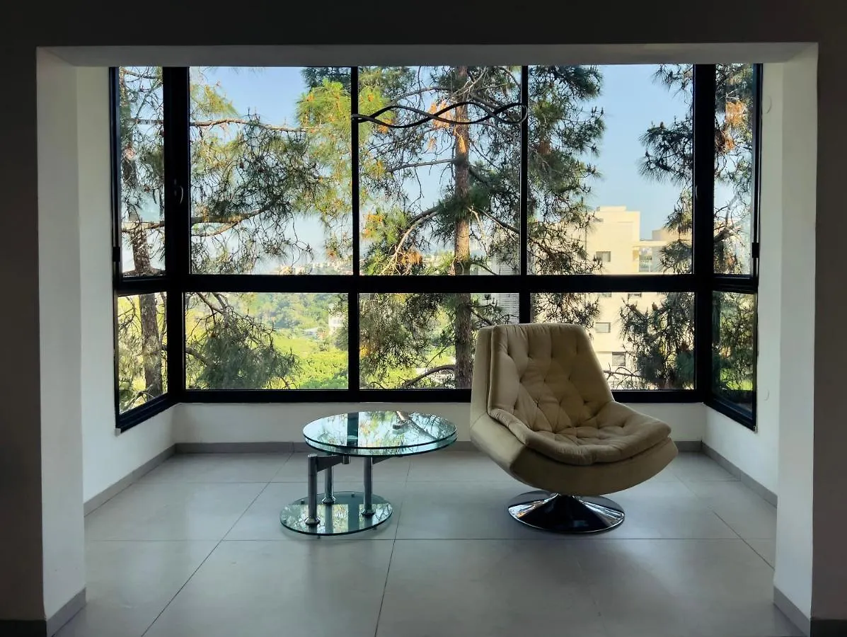 2-Bd Apartment At The Heart Of The Carmel Haifa