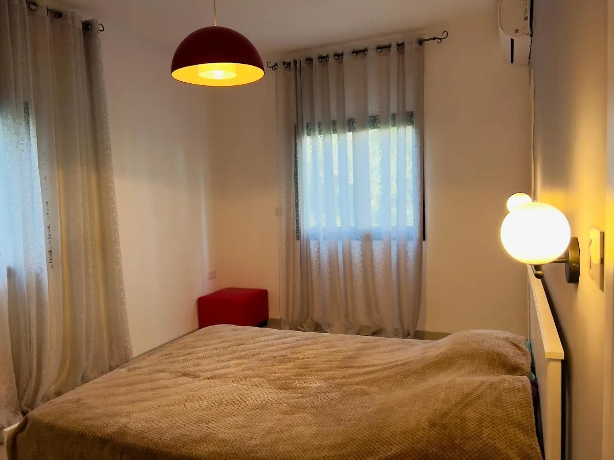 2-Bd Apartment At The Heart Of The Carmel Haifa Israel