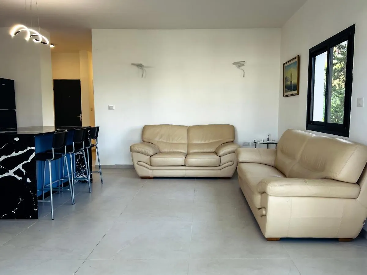 2-Bd Apartment At The Heart Of The Carmel Haifa