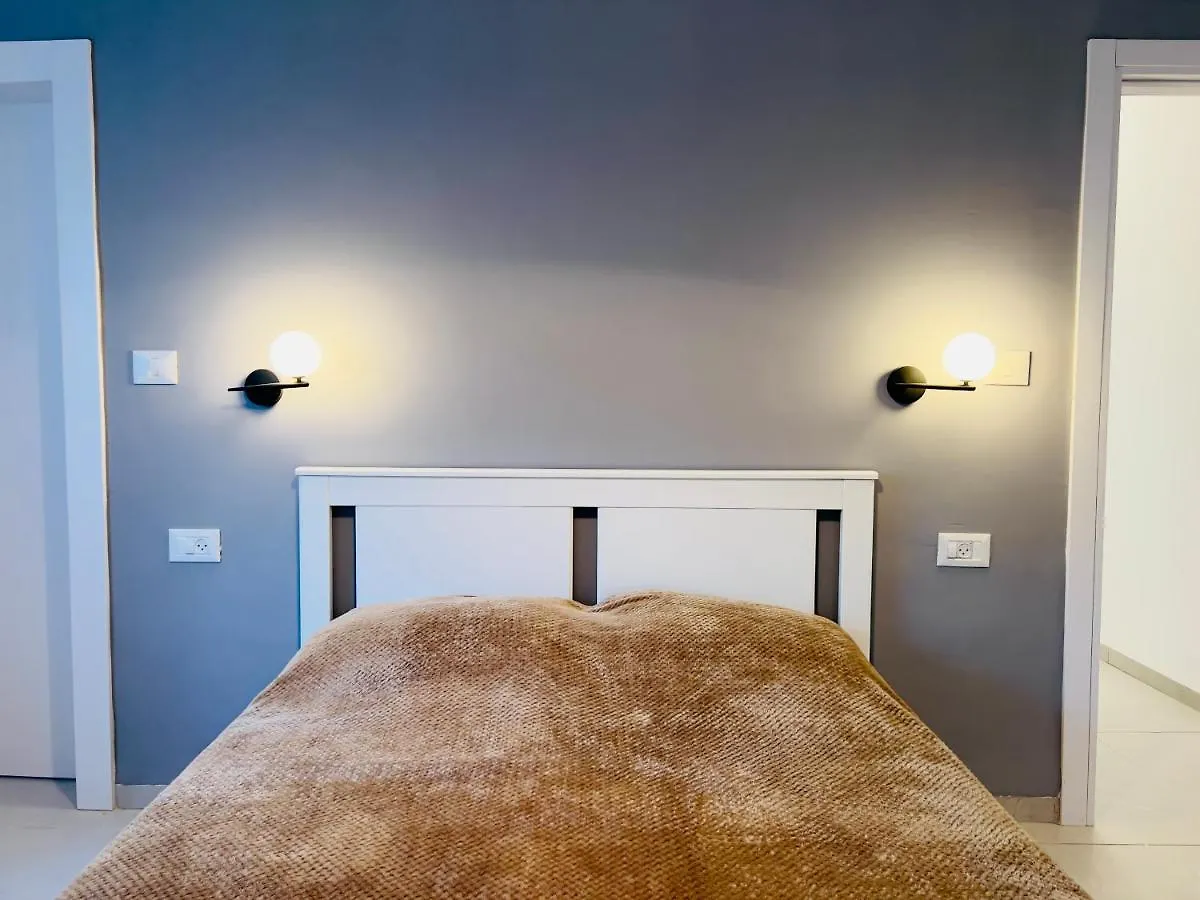 2-Bd Apartment At The Heart Of The Carmel Haifa 0*,  Israel