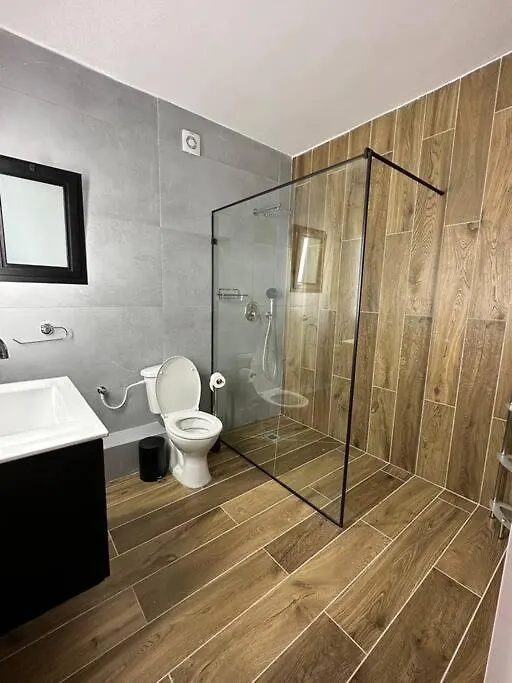 2-Bd Apartment At The Heart Of The Carmel Haifa